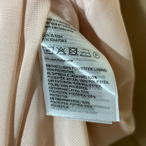 NWT H&M A-Line Chiffon Top - Picture 3 of 9